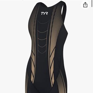 TYR AP12 HI BACK SPEED SUIT; Size 34 closed back